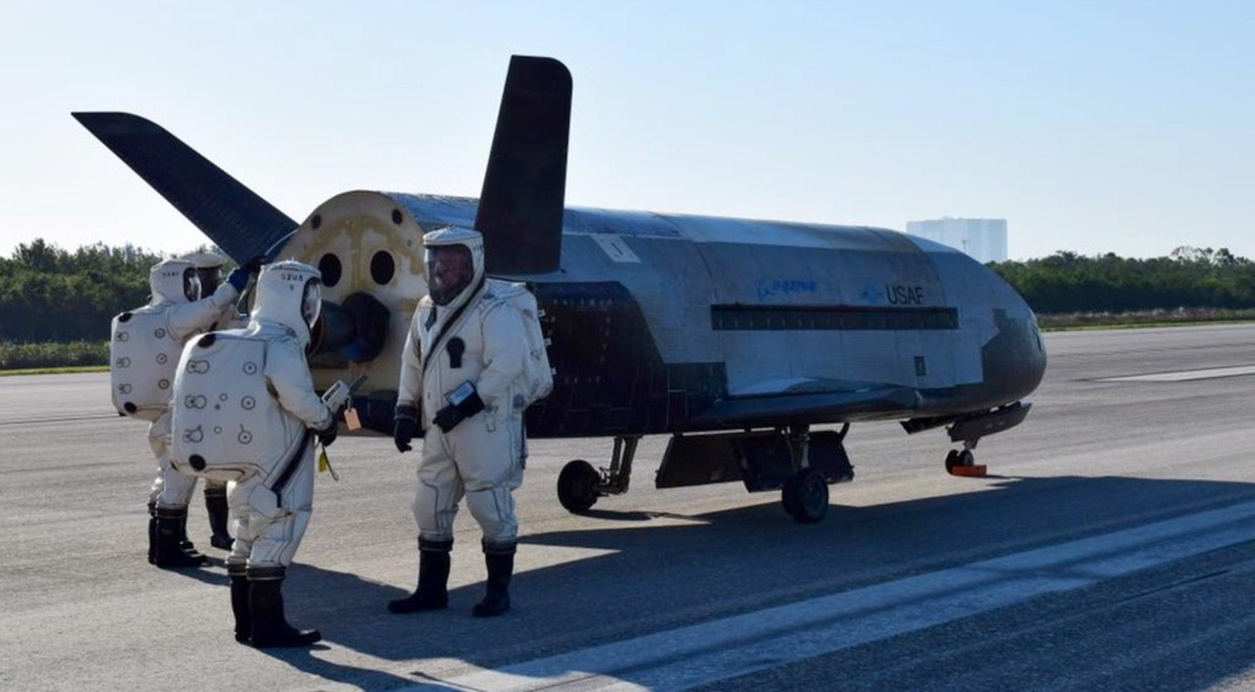 Congress Agrees on a $700 Billion Defense Deal, Rejects Space Corps