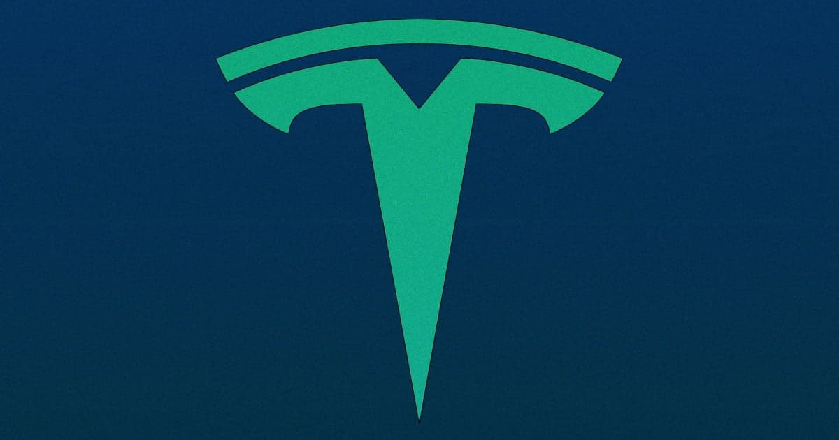 Tesla/Victor Tangermann