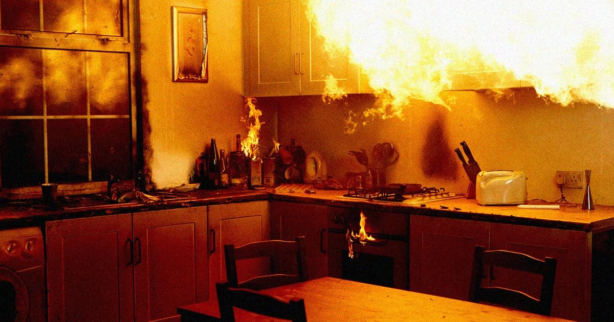 College Kid Tries to Make DIY Rocket Fuel in Dorm, Explodes Kitchen in Huge Fireball