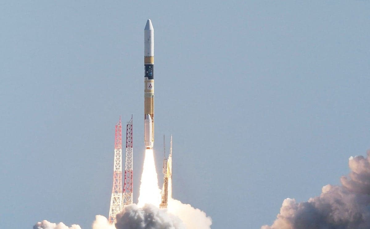 Japan Launches Mission to the Moon