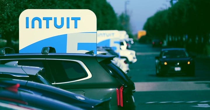 Justin Sullivan via Getty / Futurism