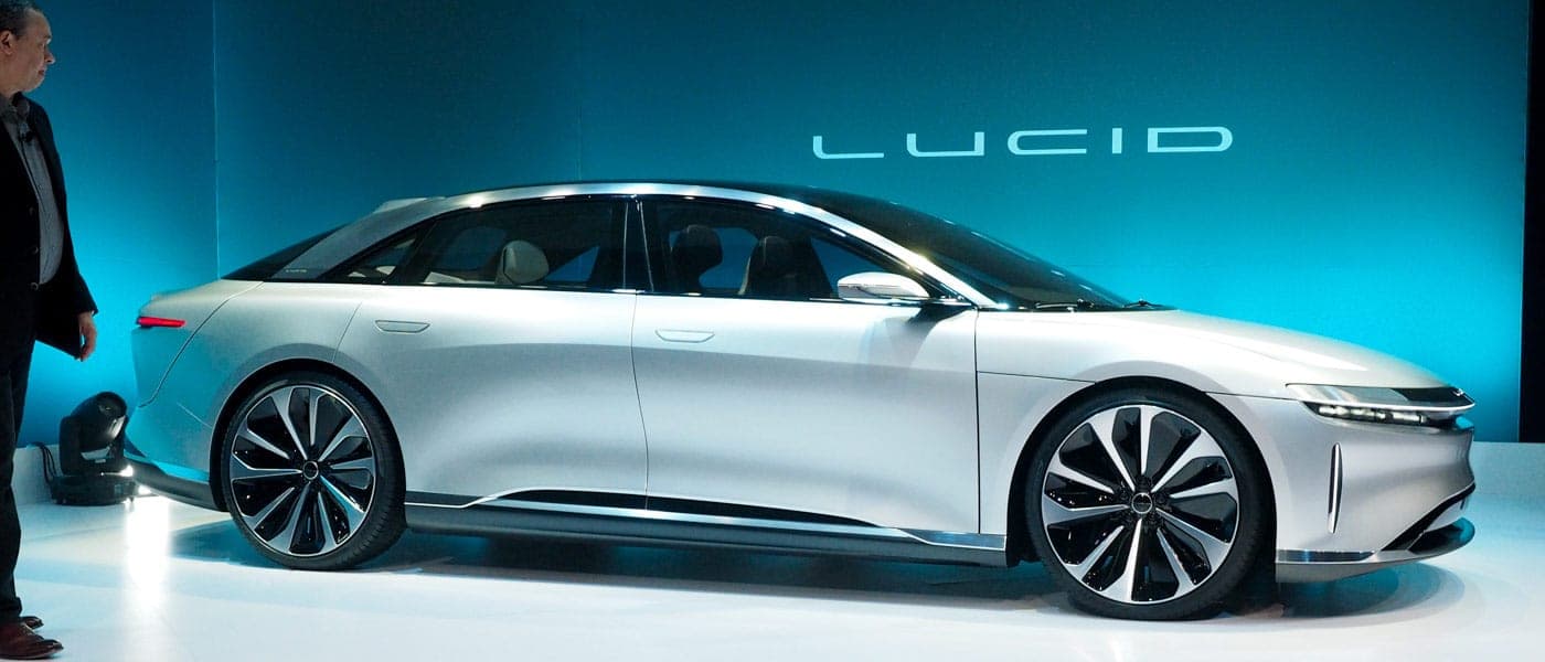 The World Finally Has an Electric Vehicle That Can Go 400 Miles on a Single Charge