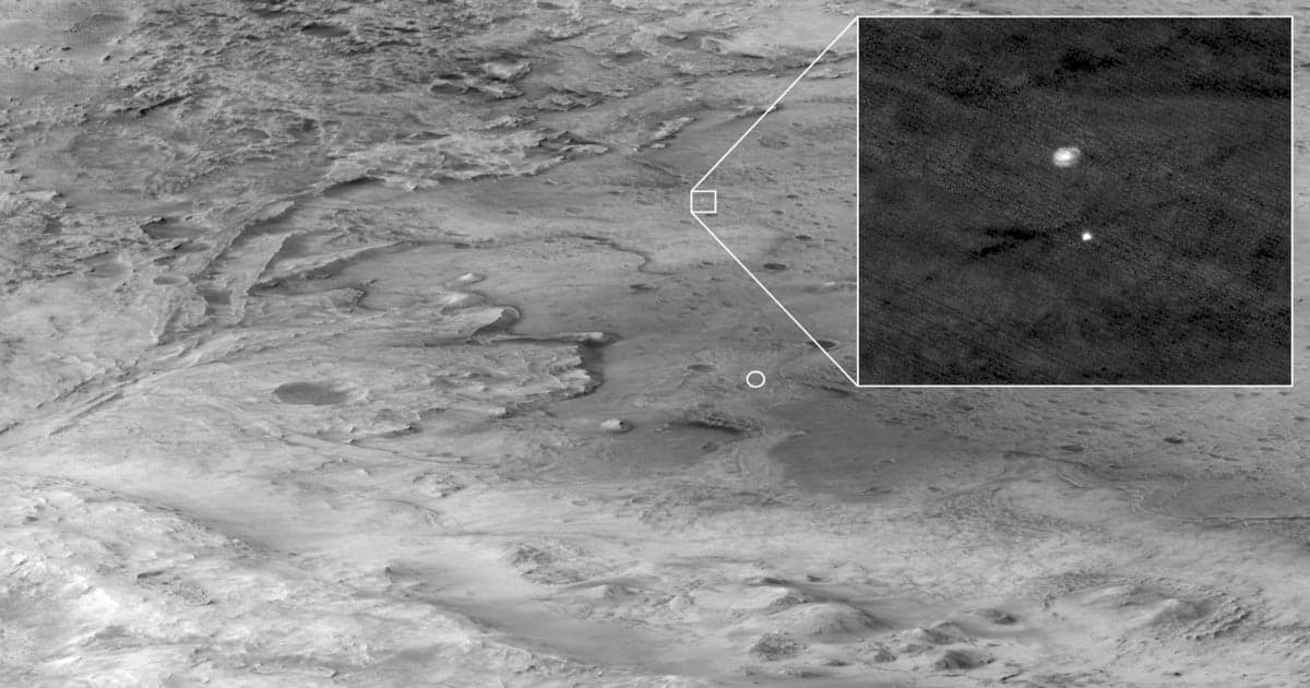 NASA Releases Amazing Photo of Rover Parachuting to Mars ...