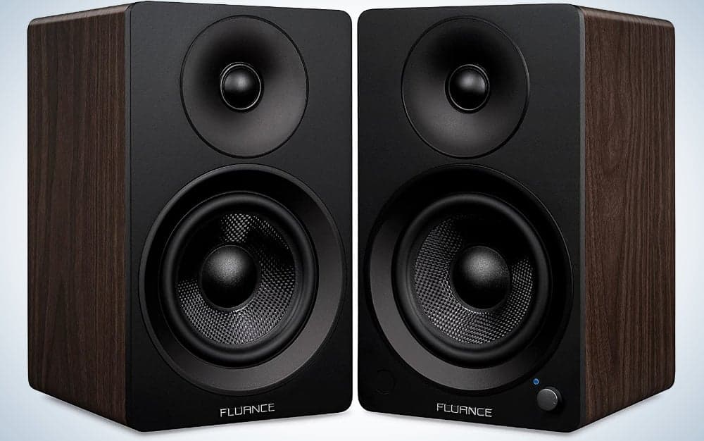 Fluance Ai61 are the best bookshelf speakers that are powered. 