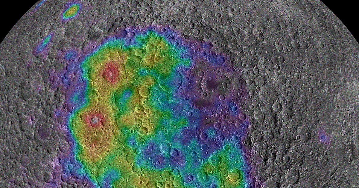 NASA/LRO/Lunar Prospector/D. Moriarty