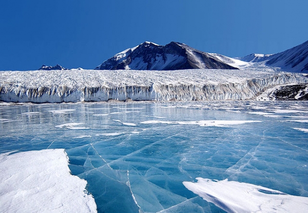 Lake Fryxell is one of the coldest places on Earth (Credit: Joe Mastroianni) [Source]
