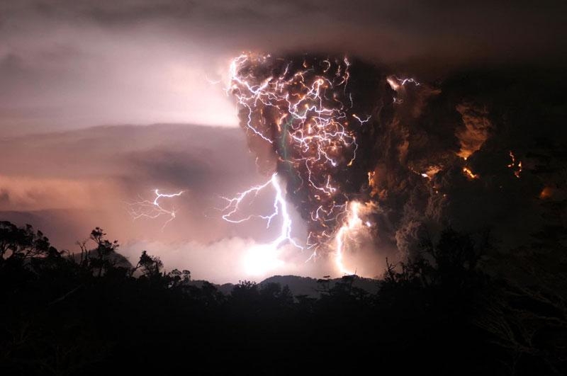 This incredible image was taken over Chaiten volcano. 