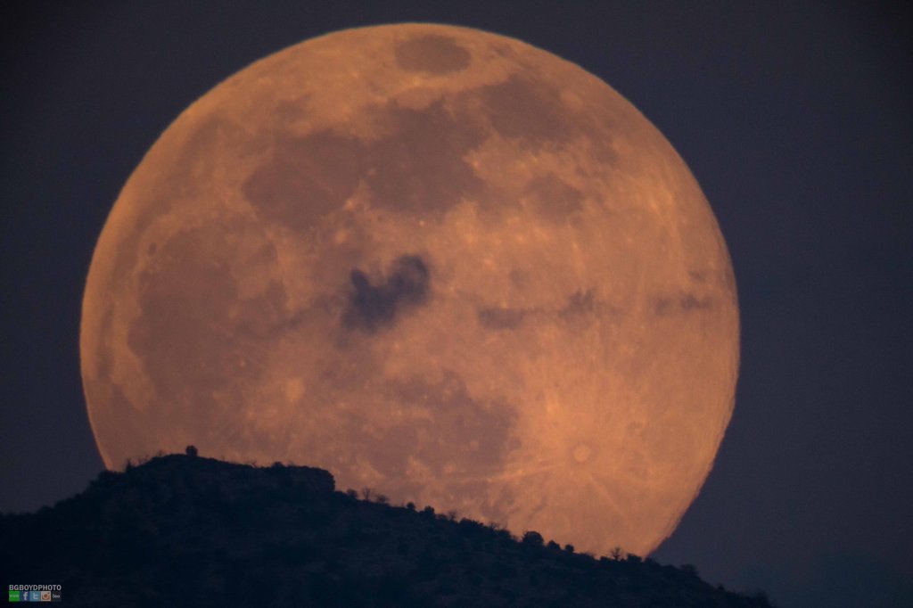 Astrophotographer BG Boyd took this image of the full moon on June 12, 2014 from Tucson, Arizona.