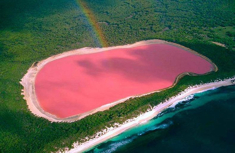 Lake Hillier via Ralph Roberts