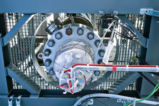 Machine That Turns Water Into Synthetic Gasoline