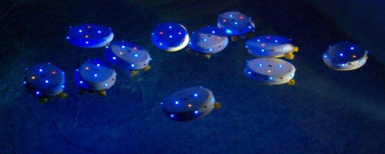 Robot swarms use collective cognition to perform tasks