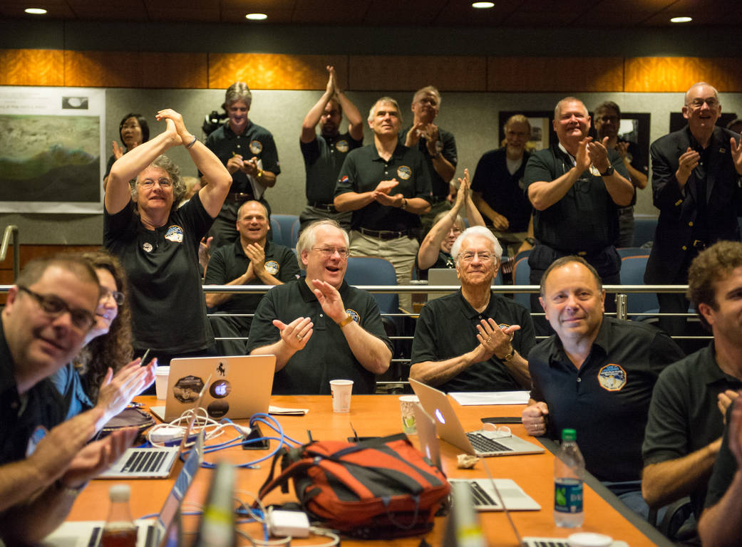 New horizons pluto flyby