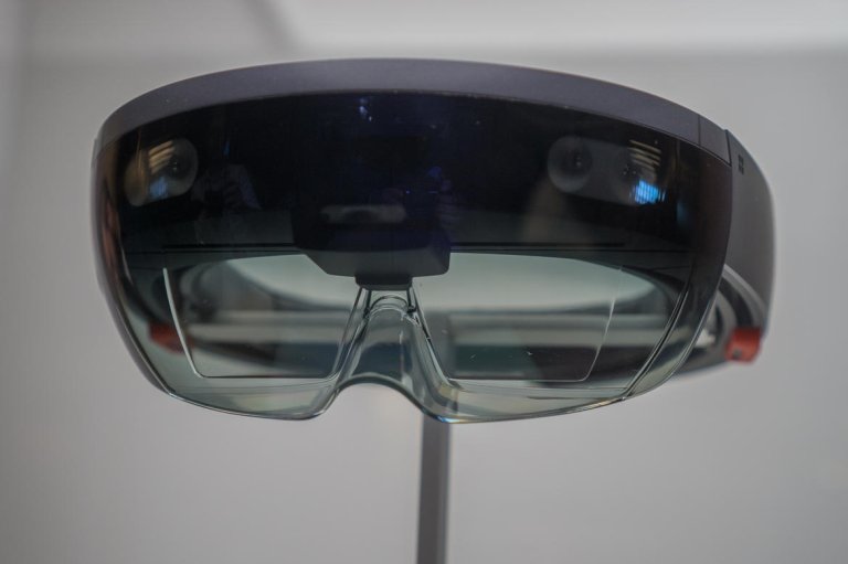Microsoft Hololens announces developer kit price and release date