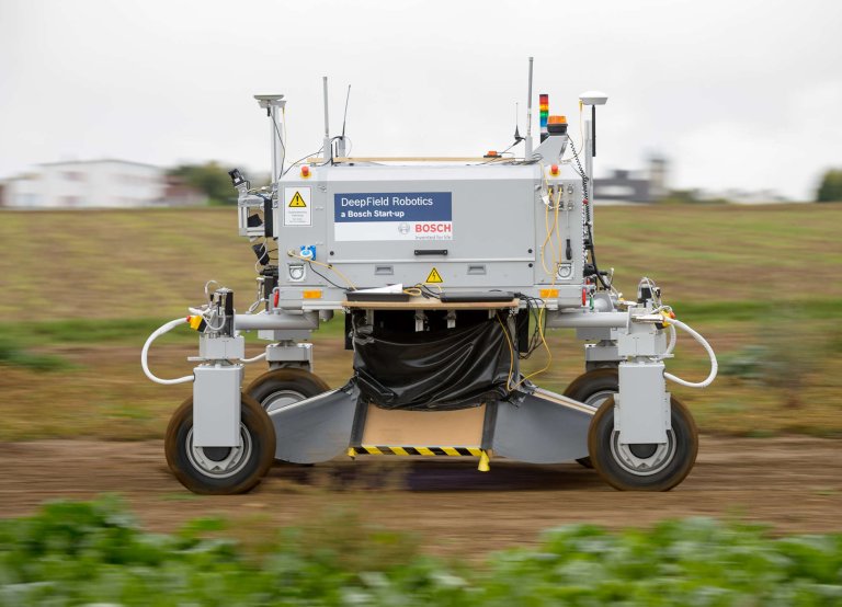 This Robot Uses Machine Learning to Kill Weeds, It May Eliminate Our Need for Herbicides