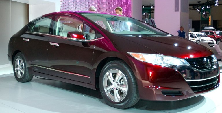 Thanks to a New Breakthrough, Soon, We All Might Be Driving Hydrogen Powered Cars