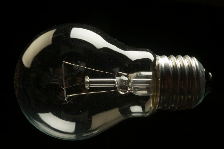 LiFi Tested in Real World, Proves It’s 100 Times Faster than WiFi