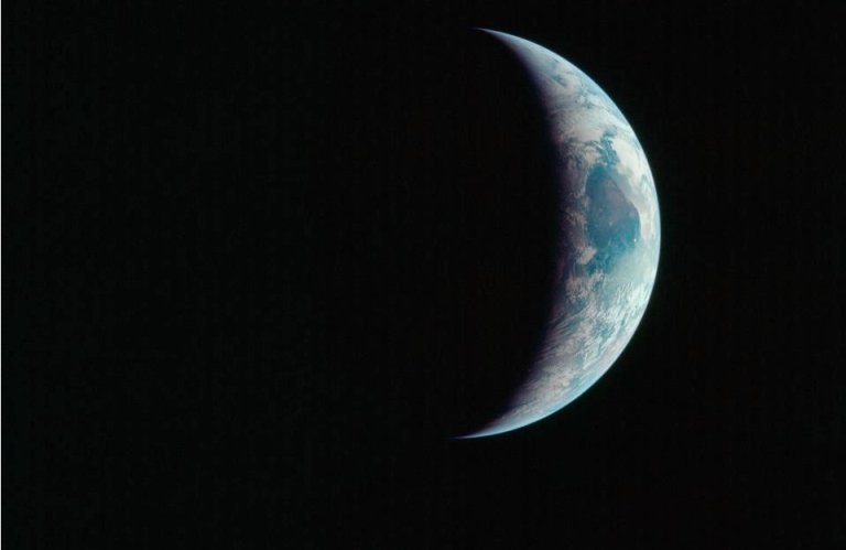 The Phases of Earth