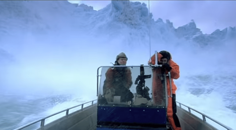 Arctic Glacier Collapses Too Close For Comfort (Video)