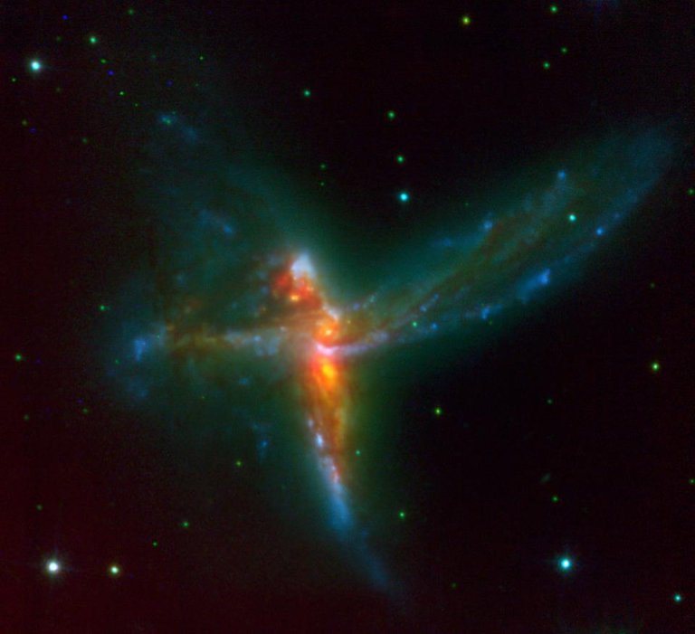 ESO 593-IG – The Bird