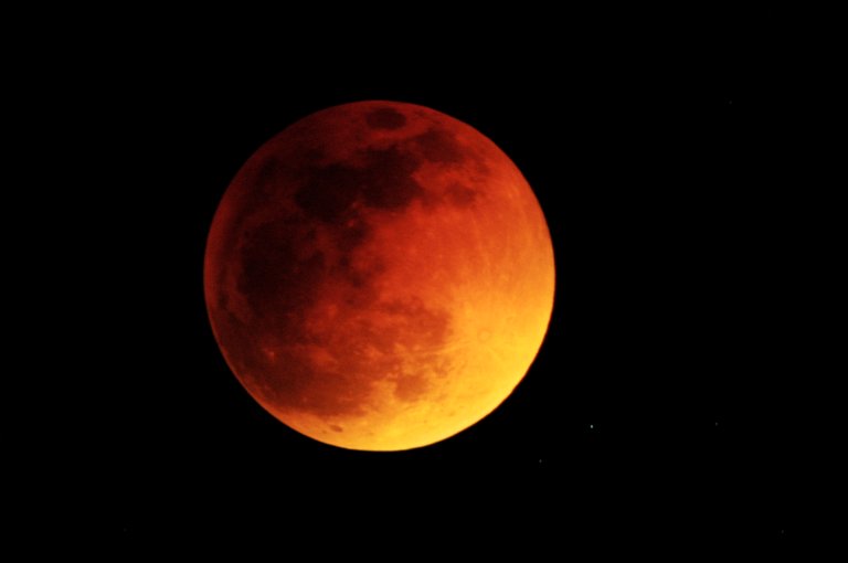 How to Watch First Total Lunar Eclipse of 2015 on Saturday