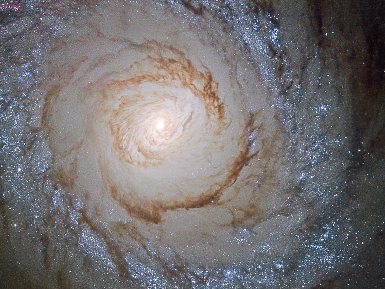 Astronomy Photo of the Day: 10/19/15 — The Heart of M94