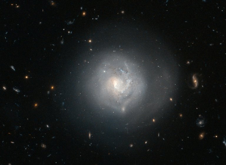 Astronomy Photo of the Day: 11/2/15 — Mrk 820