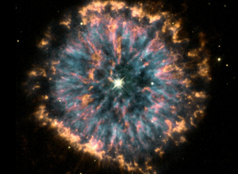 Astronomy Photo of the Day: 10/14/15 — The Glowing Eye Nebula