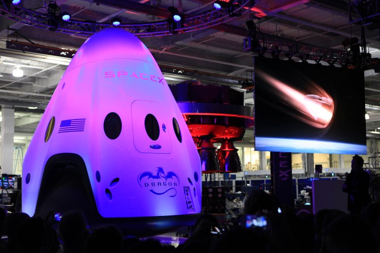 SpaceX Reveals Its New Dragon V2 Spacecraft