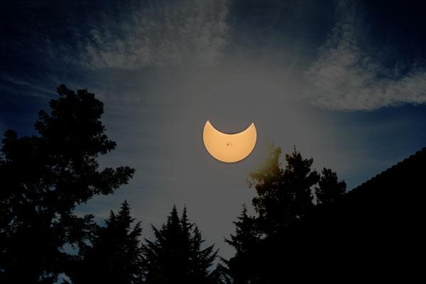 Beautiful Images of the October 23, 2014, Partial Solar Eclipse