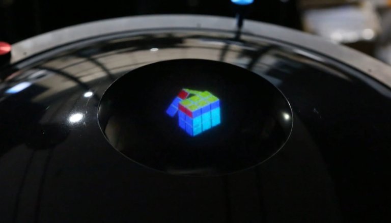 This Floating Rubik’s Cube is the World’s First 3D Color Hologram