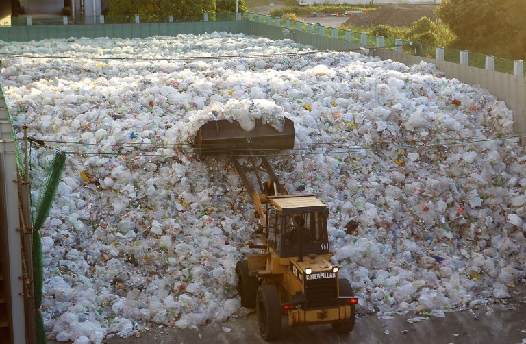 Chemist Creates the First 100% Recyclable Plastic