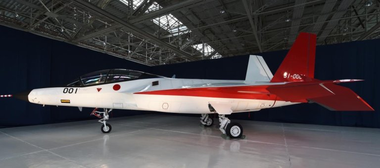 Japan Unveils Its First Stealth Fighter