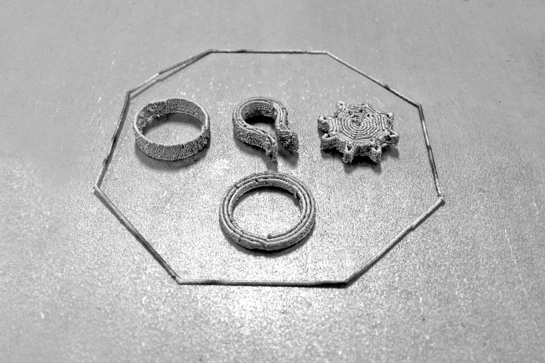 Amazing 3D Printer Can Use 21 Different Metals Simultaneously