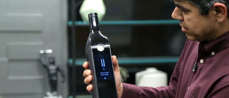 Introducing the ‘Smart’ Bottle That Keeps Wine Fresh and Even Has Wi-Fi