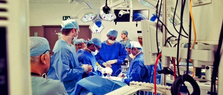 Catch This Virtual Reality Live-Stream of a Surgery on April 14th