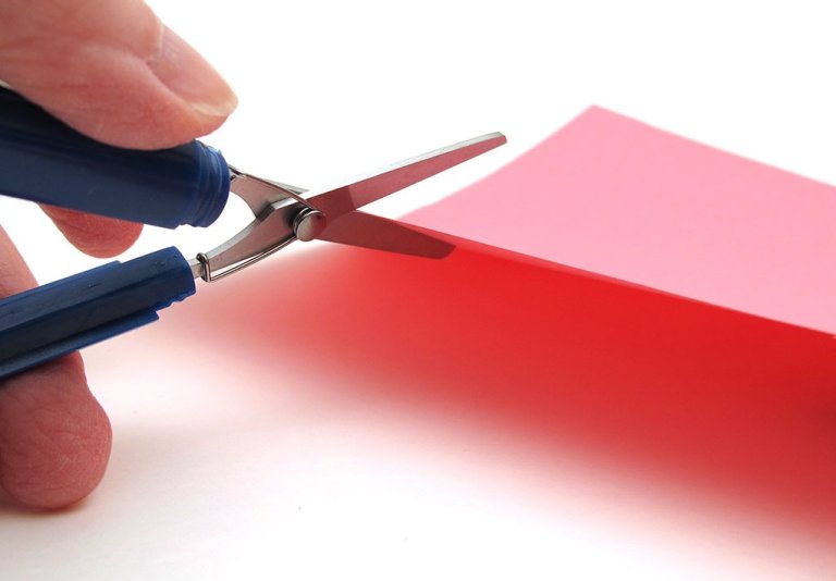 New Electronic Material Can Heal Itself, Works Even After It’s Cut In Half