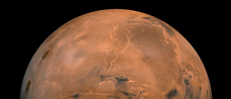 Mars’ Water May be Boiling, and It’s Changing the Face of the Planet