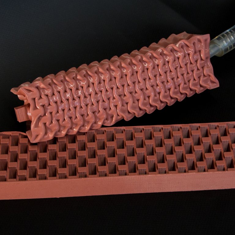 New Vacuum-Powered Rubber Mimics Skeletal Muscles