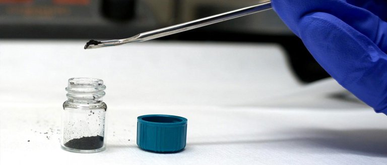 Stanford Lab Hits Not One But Two Targets: Clean Hydrogen Fuel and Energy Farms