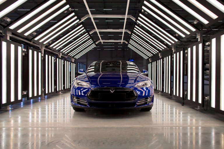 Tesla Model S Battery Explodes, Totals Car in Minutes
