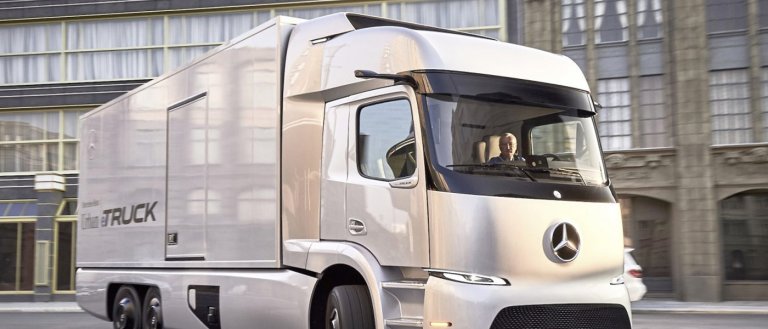 A Tesla Takeover: Take a Look at Mercedes’ New All-Electric, Heavy-Duty Truck