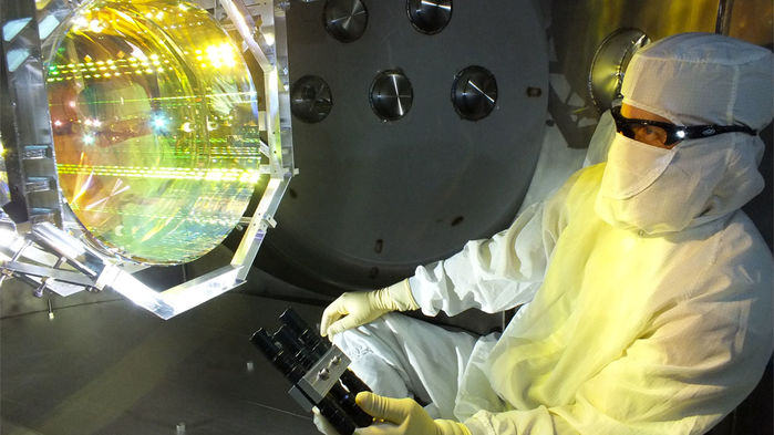 The world's most efficient gravitational wave broadcaster. Image credits: Matt Heintze/Caltech/MIT/LIGO Lab