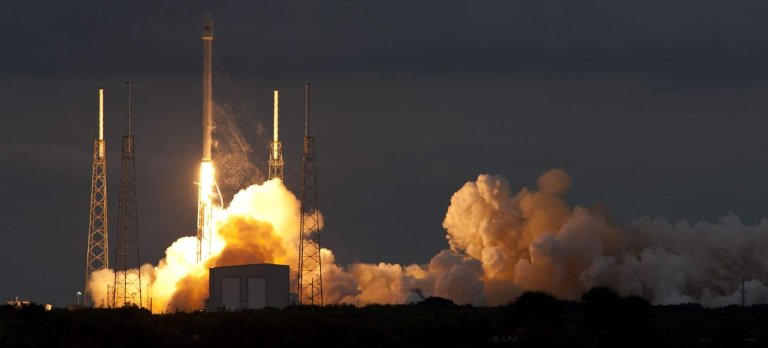 Elon Musk And SpaceX Are Sending Humans to the Moon