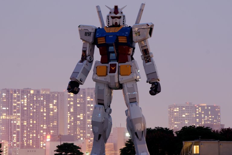 Will Our Future Wars Be Fought by Massive Military Robots?