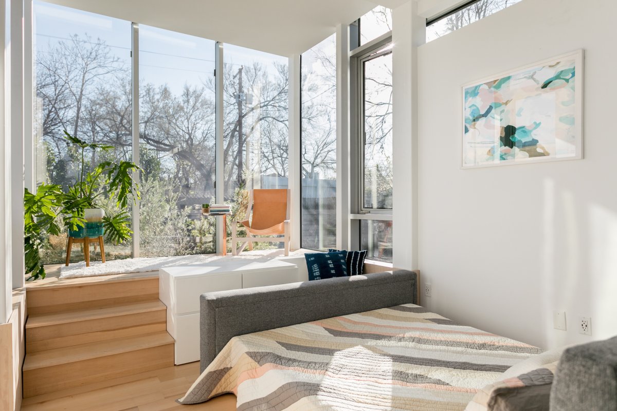 *3* Harvard Engineer Invents Stackable Homes That Take Just 3 Weeks to Build
