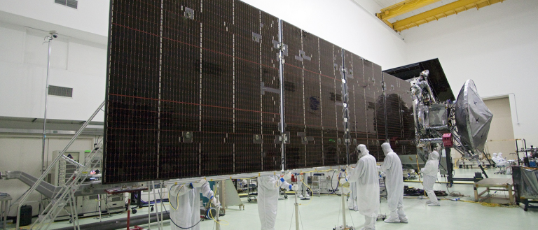 military renewable energy solar power