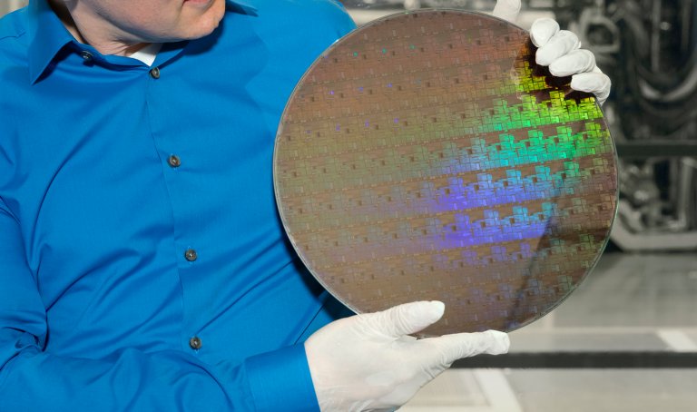 IBM Created a Chip the Size of a Fingernail That Holds 30 Billion Transistors