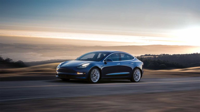 Reviewers of Tesla’s Newest Vehicle Are Unanimous: “The Model 3 Has No Competition”
