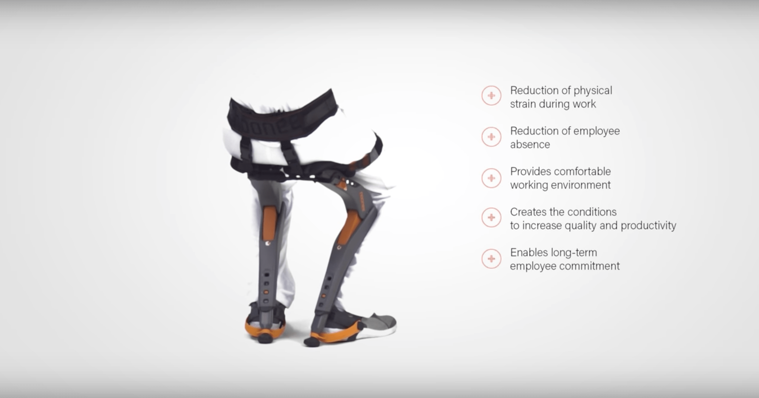 *3* ‘Chairless Chair’ Allows You to Sit Anywhere
