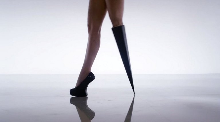 World’s First Bionic Pop Artist: You Should Be Able to Transcend Your Physical Body
